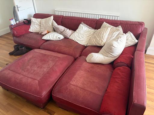 Buy & Sell Gillingham Business Park Medway - Kent - Photos for Leather sofa. Age worn, structural perfect