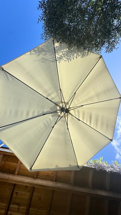 Buy & Sell West Molesey Elmbridge - Photos for Garden sunshade and base