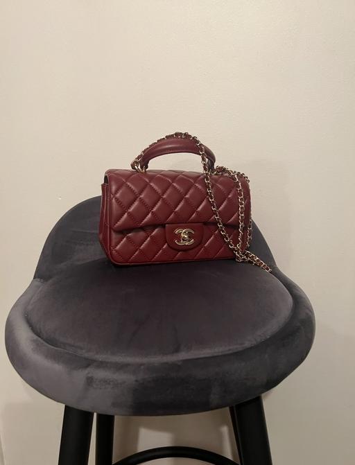 Buy & Sell Luton Town Centre Luton - Photos for Red chain bag