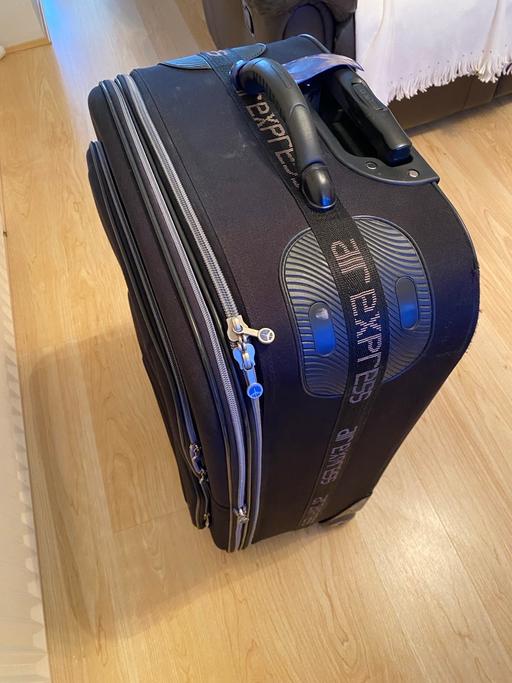 Buy & Sell Clapton East London - Photos for Suitcase must go by the weekend 