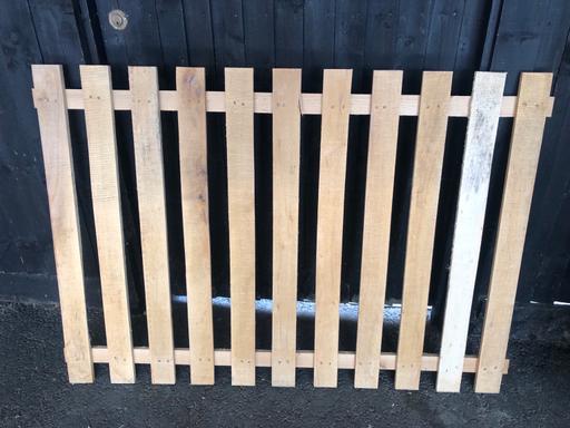 Buy & Sell Romford Havering - Photos for 1300 x 900 pallet wood could be used 4 fences