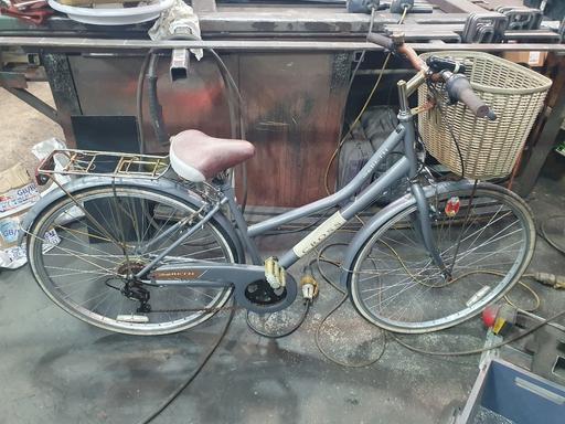 Buy & Sell Caterham Tandridge - Photos for Ladies Classic Town Bike