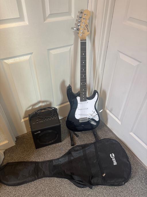 Buy & Sell Jump Barnsley - Photos for Rock jam electric guitar with Amp and case