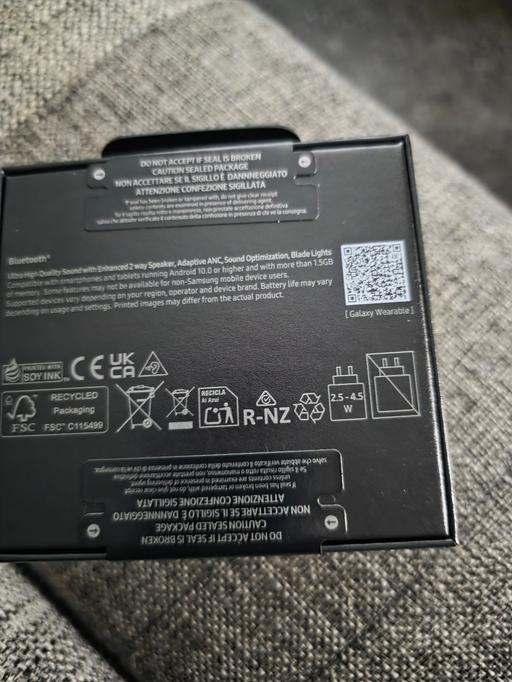 Buy & Sell Bramley Leeds - Photos for brand new Samsung galaxy buds3 pro