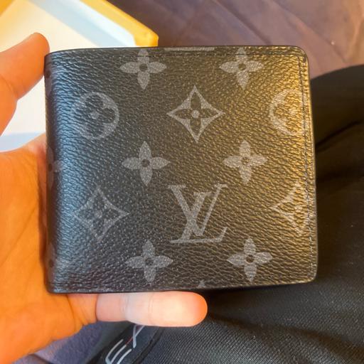 Buy & Sell Greenford Ealing - Photos for Louis Vuitton men’s Wallet- same day shipping