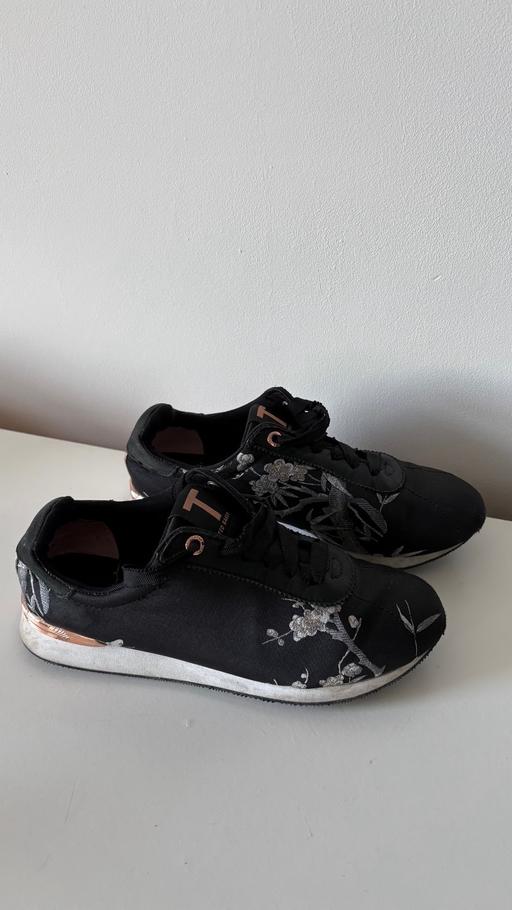 Buy & Sell Intack Hyndburn - Photos for Ted Baker Size 3