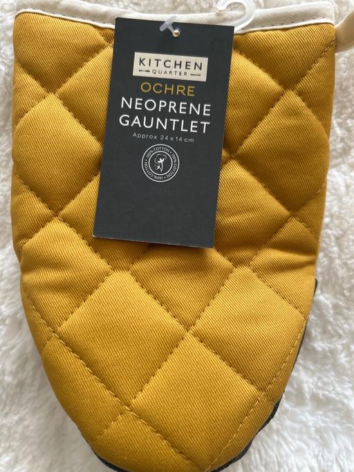 Buy & Sell Dovecot Knowsley - Photos for Oven gauntlet. Neoprene. New . Yellow.