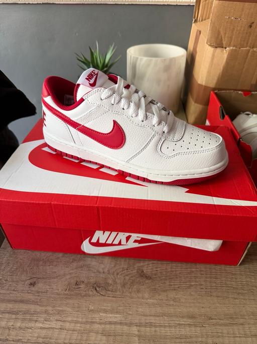 Buy & Sell Netherton Dudley - Photos for Nike Big Low’s White & Red