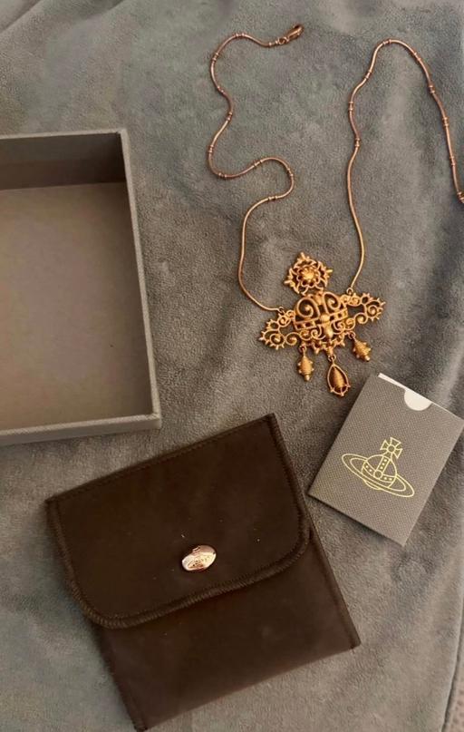 Buy & Sell Harlow Wood Ashfield - Photos for **RARE** Vivienne Westwood necklace
