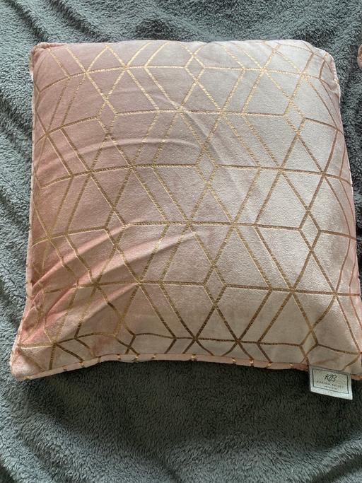 Buy & Sell Saltley Birmingham - Photos for 2 x pink geometric style pillows