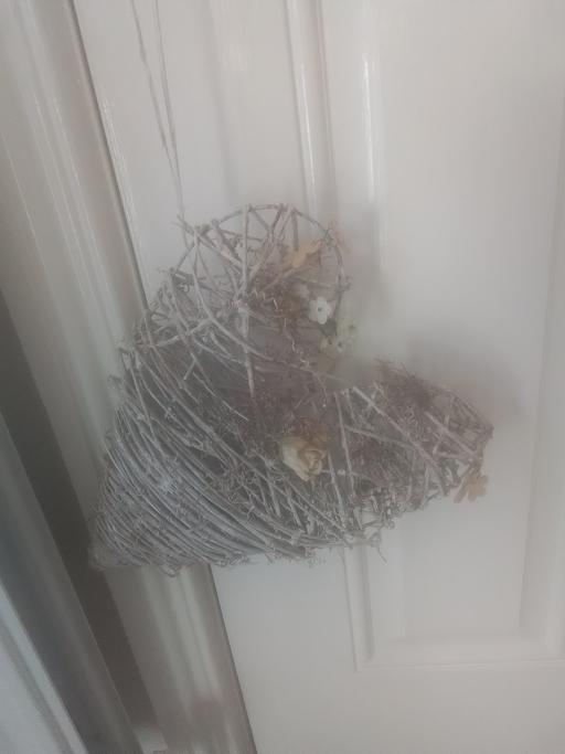 Buy & Sell Streetly Walsall - Photos for LARGE HANGING WICKER HEART