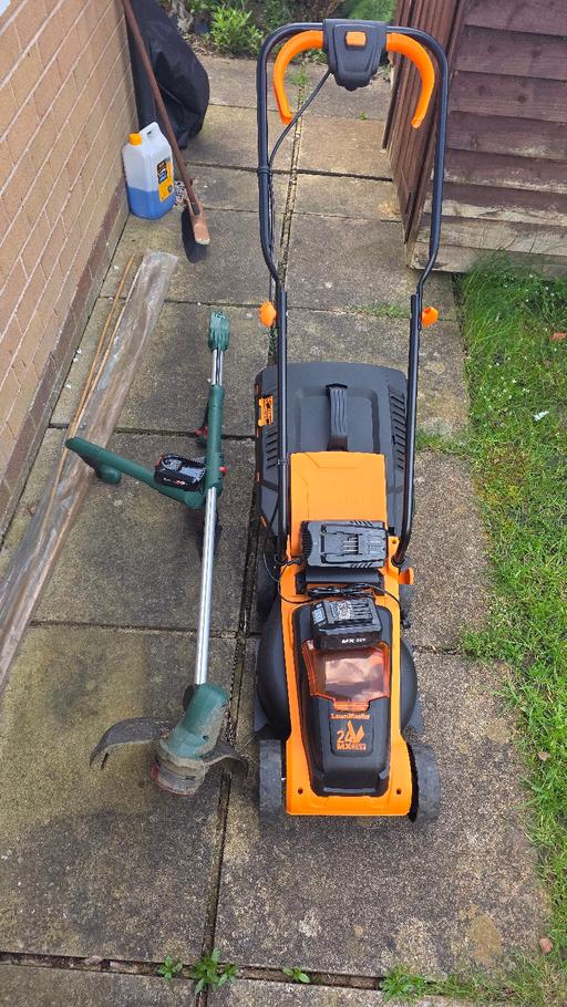 Buy & Sell Oswestry Shropshire - Photos for battery lawnmower and lawn trimmer