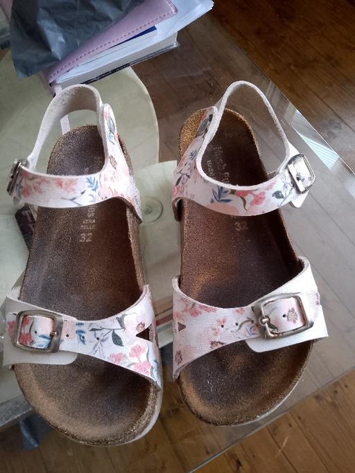 Buy & Sell Smethwick Sandwell - Photos for Child's Hush Puppies size 32(13)