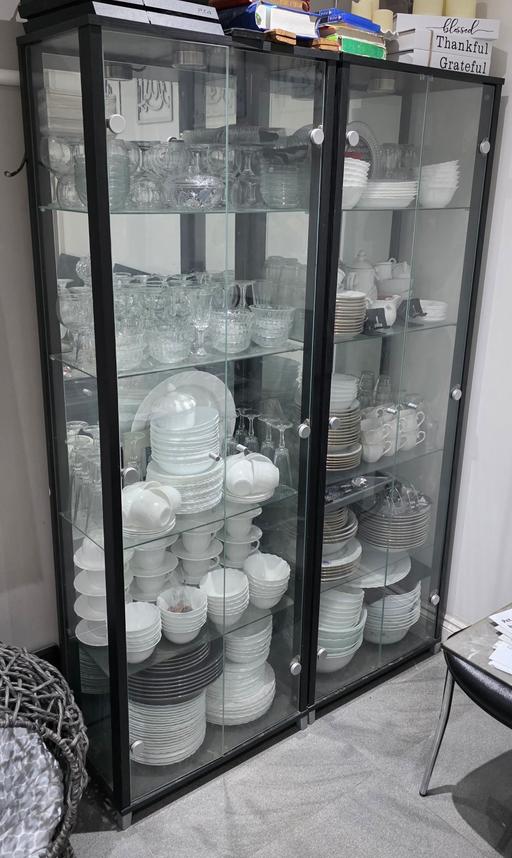 Buy & Sell Bromley East London - Photos for Glass Showcase/Cabinet ×2