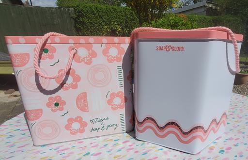 Buy & Sell Longley Sheffield - Photos for Soap&Glory limited edition tins