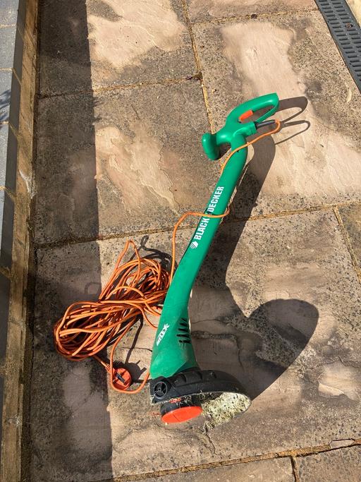 Buy & Sell Shrewton Wiltshire - Photos for Black and Decker corded grass trimmer
