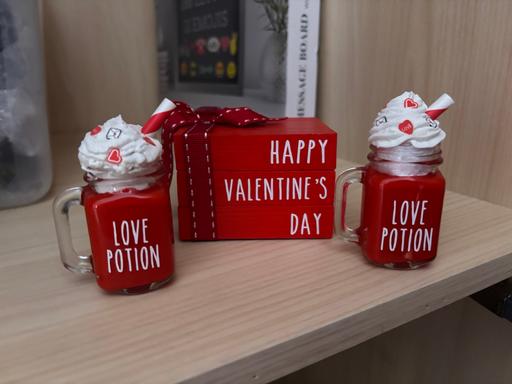 Buy & Sell Golds Hill Sandwell - Photos for Valentines decorations