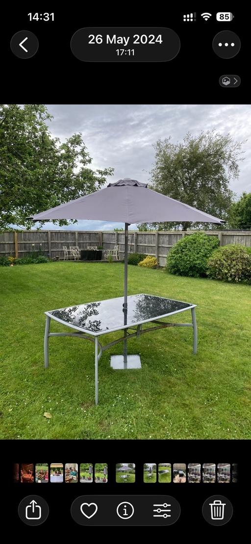 Buy & Sell Shrewton Wiltshire - Photos for Garden patio table and parasol