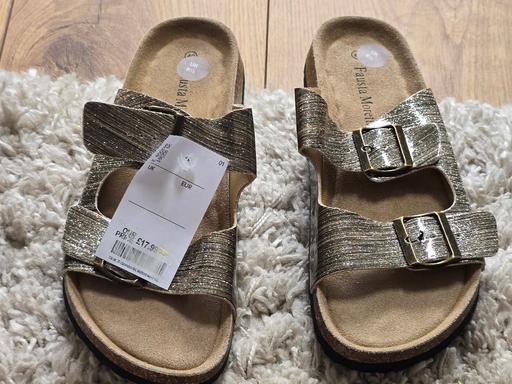 Buy & Sell Gatley Stockport - Photos for TKMax Sandals