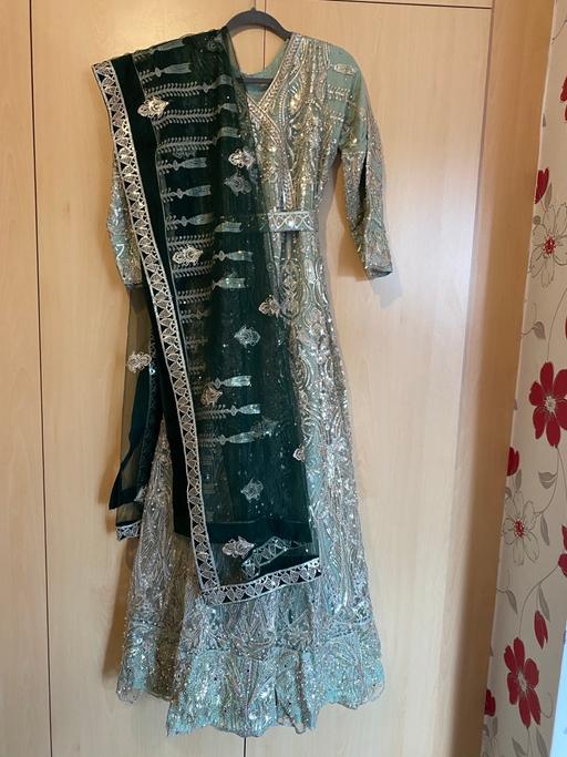 Buy & Sell Lees Oldham - Photos for Asian wedding, mehndi, party, Eid dress
