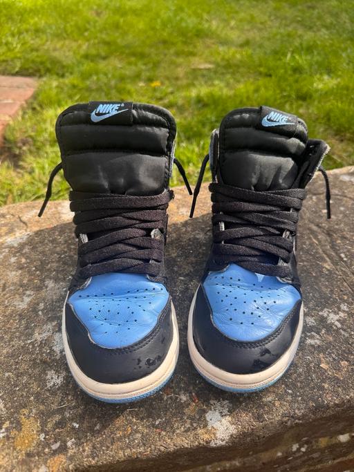 Buy & Sell Redhill Reigate and Banstead - Photos for Nike Air Jordan Juniors size 2.5