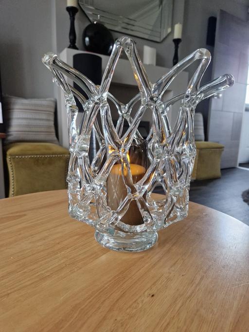 Buy & Sell Scholes Rotherham - Photos for A very lovely glass large vase & candle