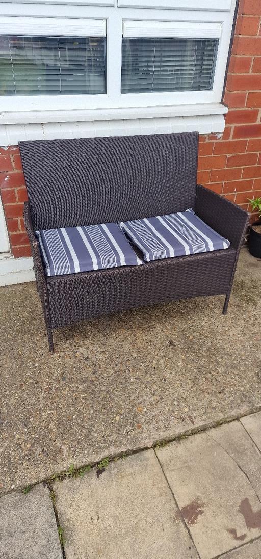 Buy & Sell Worsbrough Bridge Barnsley - Photos for 2 seater rattan sofa with cushions