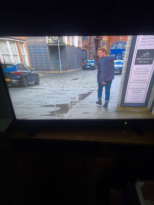 Buy & Sell Sedgley Dudley - Photos for Smart tv 43 inch Toshiba