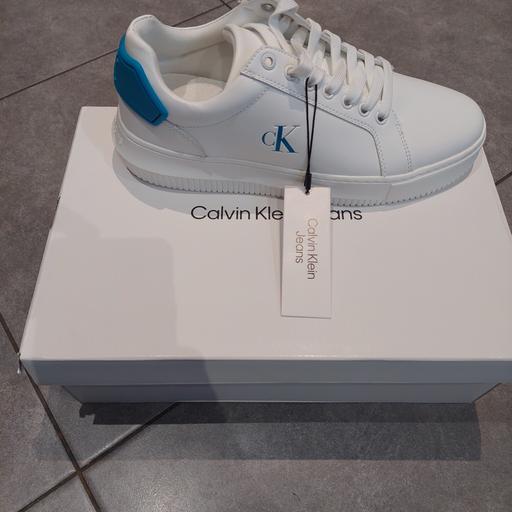 Buy & Sell Feltham Hounslow - Photos for Trainers UK10