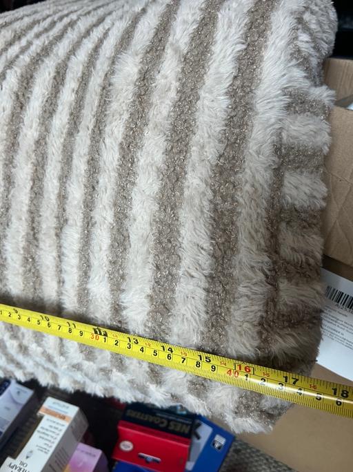 Buy & Sell Wednesfield Wolverhampton - Photos for Thick fluffy pet mat size on pic new