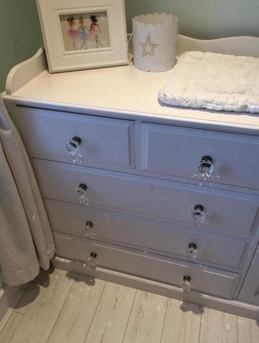 Buy & Sell Brentford Hounslow - Photos for Baby changing unit and wardrobe