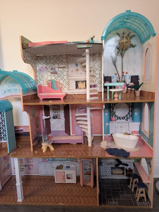 Buy & Sell Plaistow East London - Photos for Large wooden dollshouse