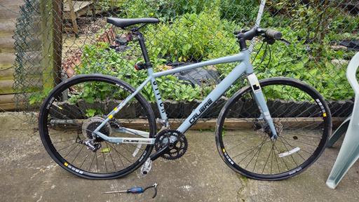 Buy & Sell Newham East London - Photos for Calibre Hybrid Bike