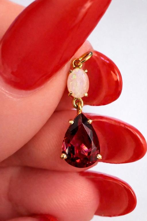 Buy & Sell Harrow Town Centre Harrow - Photos for Fine 9ct Gold Opal and Garnet Drop Pendant