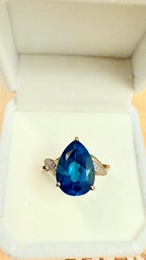 Buy & Sell Harrow Town Centre Harrow - Photos for Large 10ct Gold Diamond Blue Topaz Ring