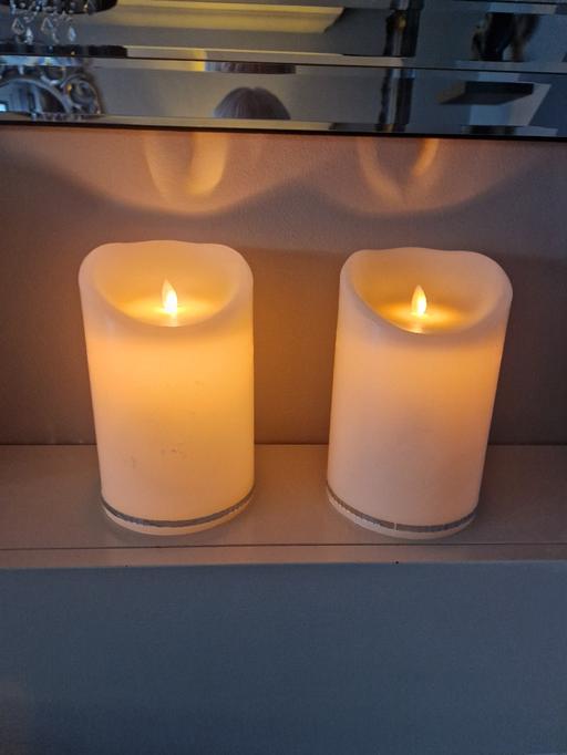 Buy & Sell Scholes Rotherham - Photos for Very large bling battery operated candles