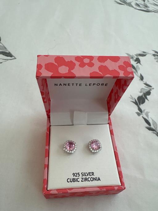 Buy & Sell Park Hill Sheffield - Photos for Earings