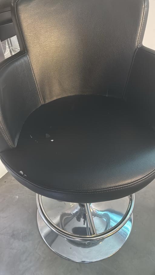 Buy & Sell Balham South West London - Photos for 3 Bar chairs not leather