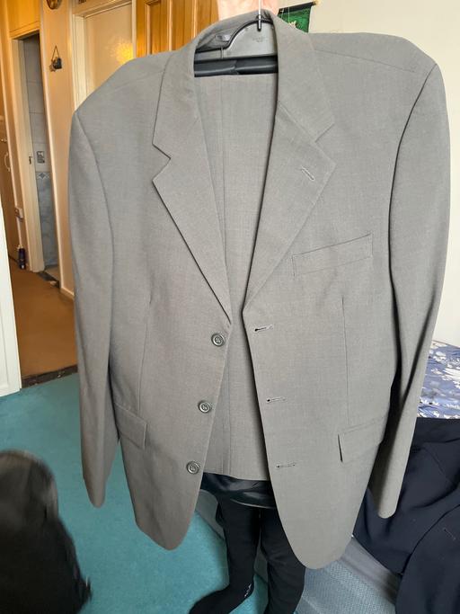 Buy & Sell East India East London - Photos for Suit