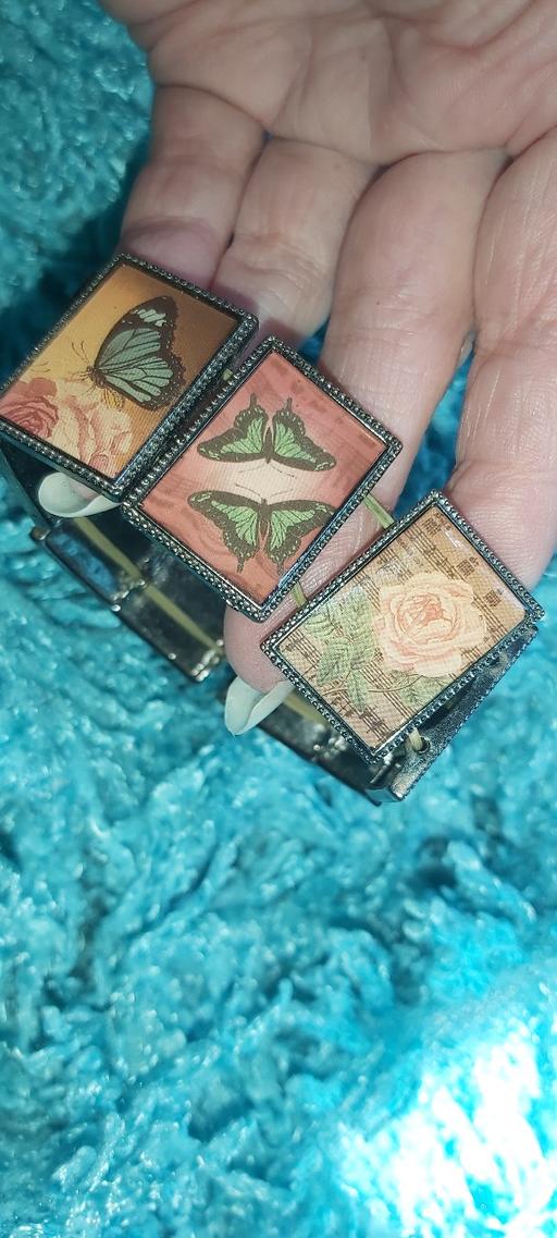 Buy & Sell Asfordby Hill Melton - Photos for vintage bracelet butterfly 🦋 tree 🌹 flower