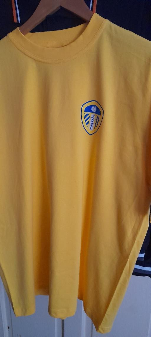 Buy & Sell Walsall Wood Walsall - Photos for LEEDS UNITED T SHIRT