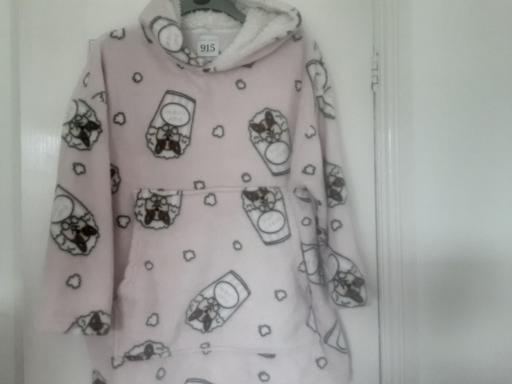 Buy & Sell Bolton-Upon-Dearne Barnsley - Photos for Girls age 12-13 snood from New Look 915