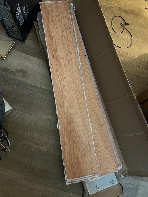 Buy & Sell Plaistow East London - Photos for Self Adhesive wooden Vinyl