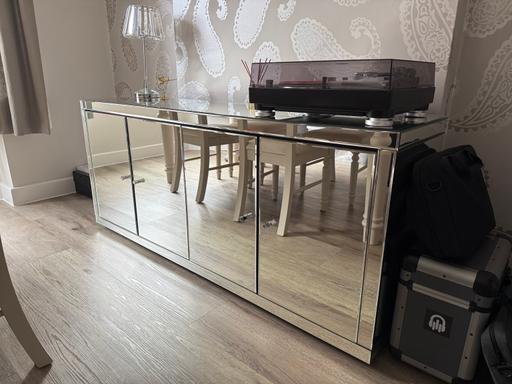 Buy & Sell Corngreaves Trading Estate Sandwell - Photos for Glass Sideboard