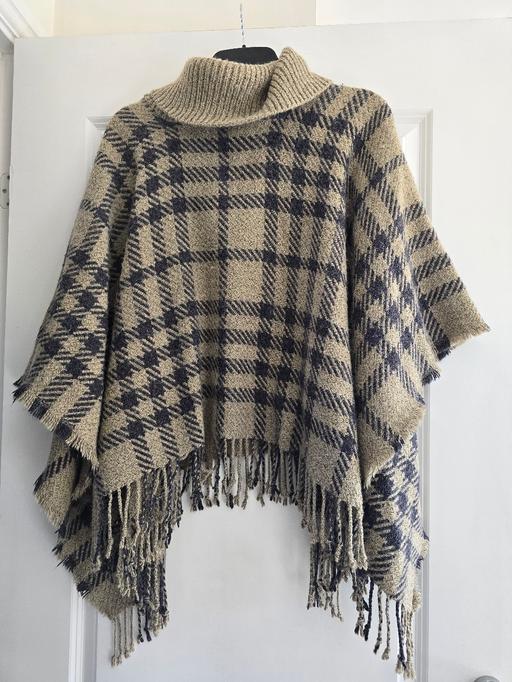 Buy & Sell Oldbury Sandwell - Photos for Tu - one size poncho