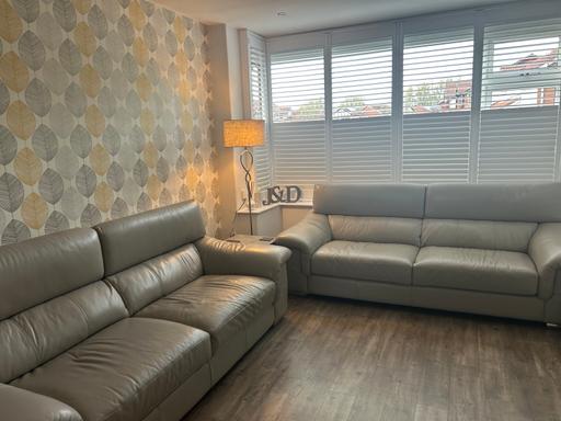 Buy & Sell Middleton Rochdale - Photos for Three seater leather sofas x 2