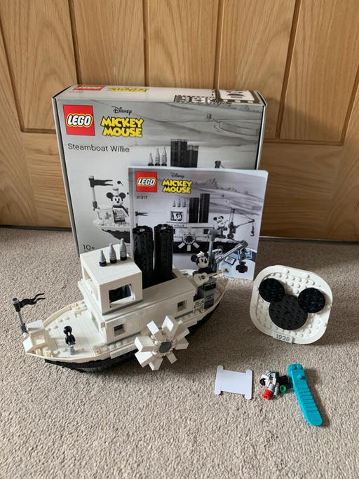 Buy & Sell Little Sutton Cheshire West and Chester - Photos for Mickey Mouse Steamboat Willie lego 21317