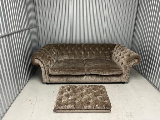 Buy & Sell Brixton South East London - Photos for Large Chesterfield Style Velvet Sofa
