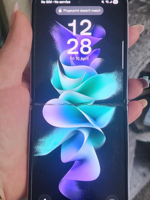 Buy & Sell King Cross Calderdale - Photos for samsung z3 flip (read description)