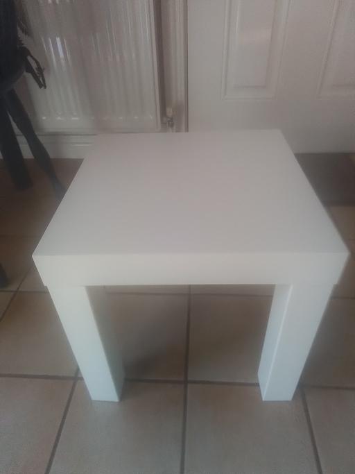 Buy & Sell Aldridge Walsall - Photos for SMALL WHITE IKEA TABLE
